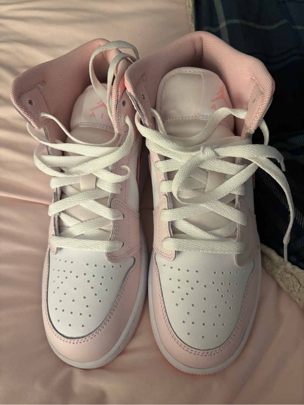 Nike Pink & White Low-Top Sneakers - Picture 8 of 11